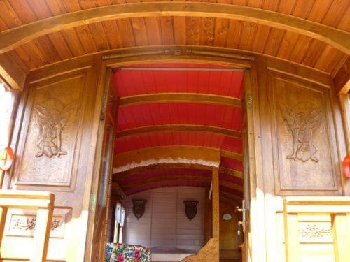 Hotel La Cle Des Roulottes Pluvigner Exterior foto