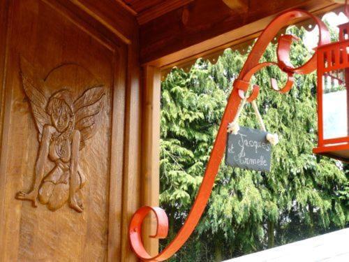 Hotel La Cle Des Roulottes Pluvigner Exterior foto